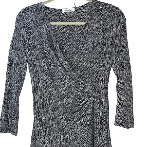 SALE!! Calvin Klein Black & White Giraffe Print Mock-Wrap Blouse, Size S - Picture 1 of 4